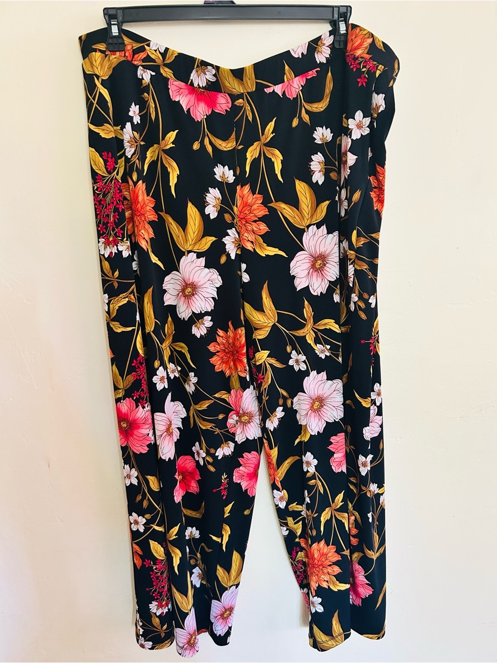 Susan graver Floral Wide-Leg Pants with Pink & Gold Blooms2XP